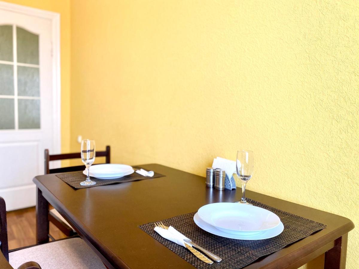 Apartpoltava: Spacious Central Apartment with Business Amenities Exterior photo